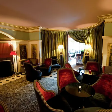 L'Hotel-2